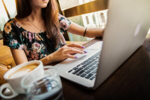 Read more about the article The benefits of using application to create your online profile